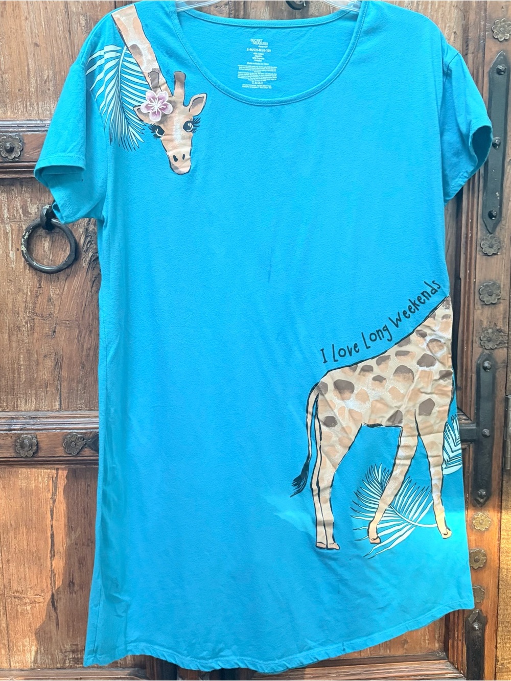 Secret Treasures Turquoise Giraffe
Sleep Shirt "I Love Long Weekends" Size
S/M